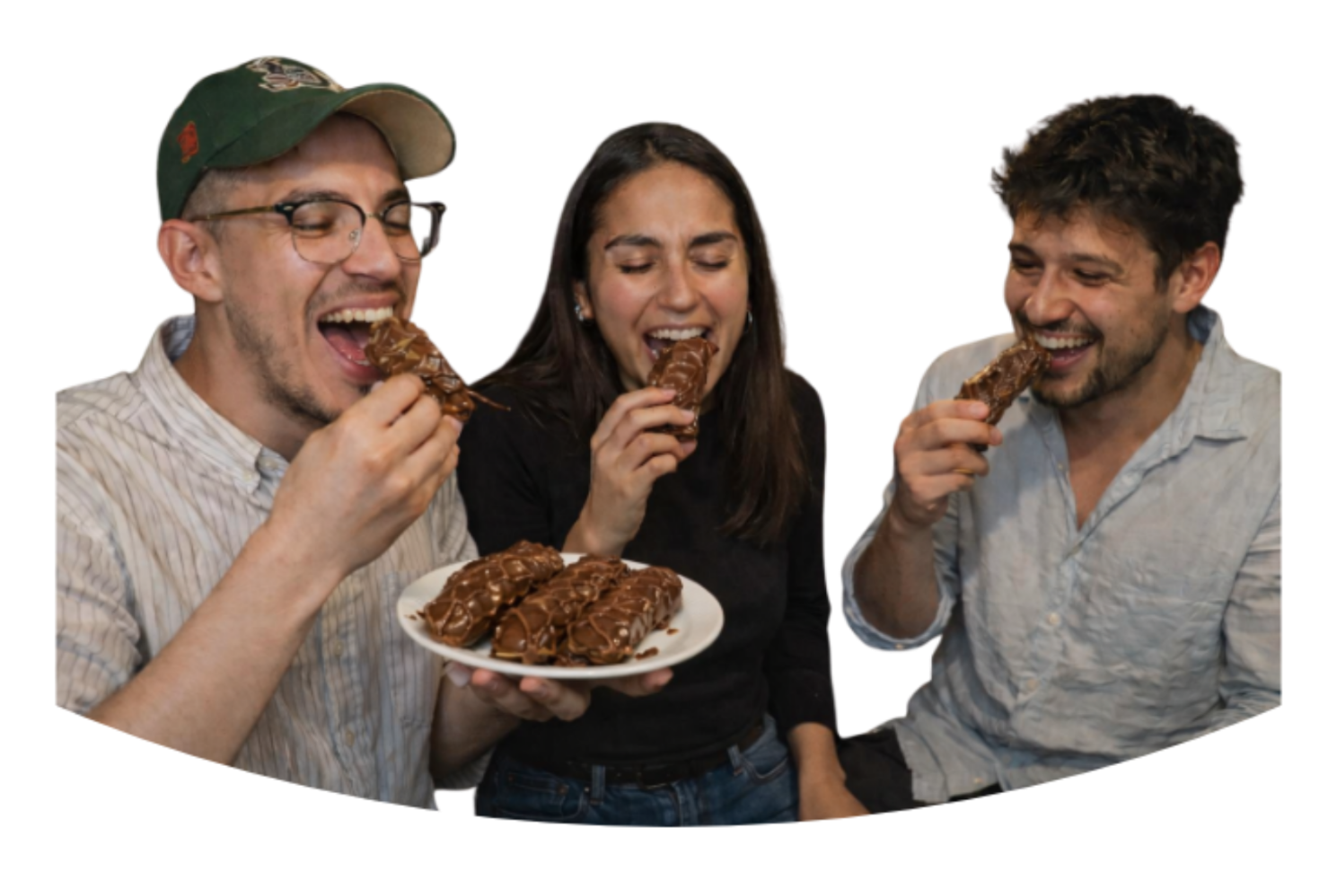 Friends enjoying Musano desserts